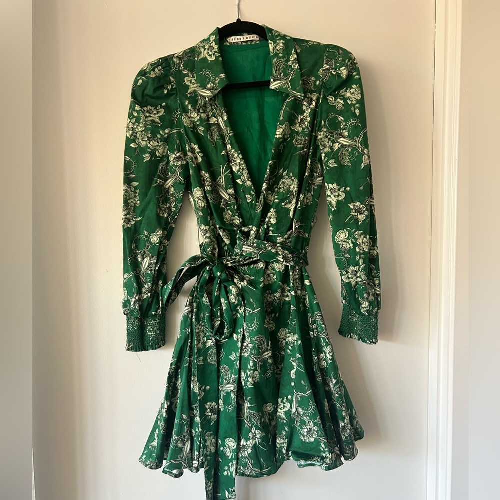Green and white floral patterned Alice + Olivia long-sleeved dress